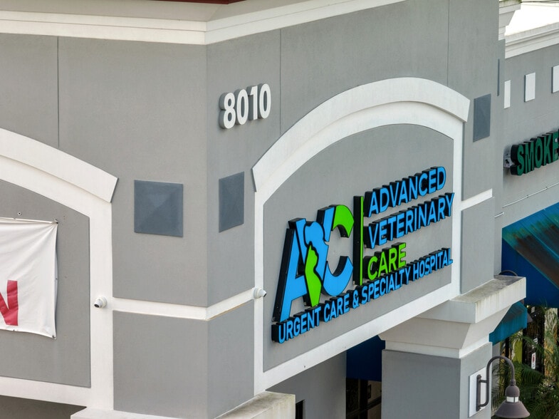 More Photos Of 8010 W Colonial Dr, Orlando Freestanding For Sale