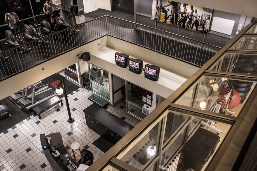 More Photos Of 1435-1441 Walnut St, Philadelphia Office For Lease