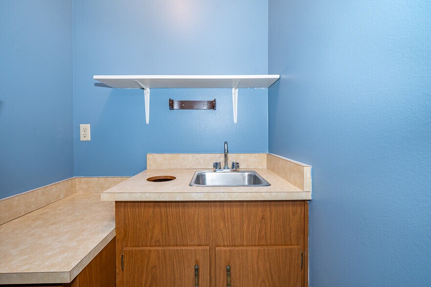 More Photos Of 13330 W Colonial Dr, Winter Garden Medical For Lease