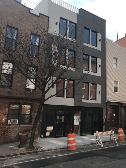More Photos Of 186 Greenpoint Ave, Brooklyn Apartments For Lease