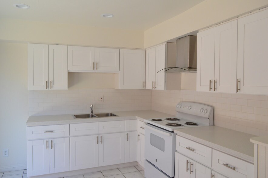 More Photos Of 2117 Teri Pl, Fullerton Apartments For Sale