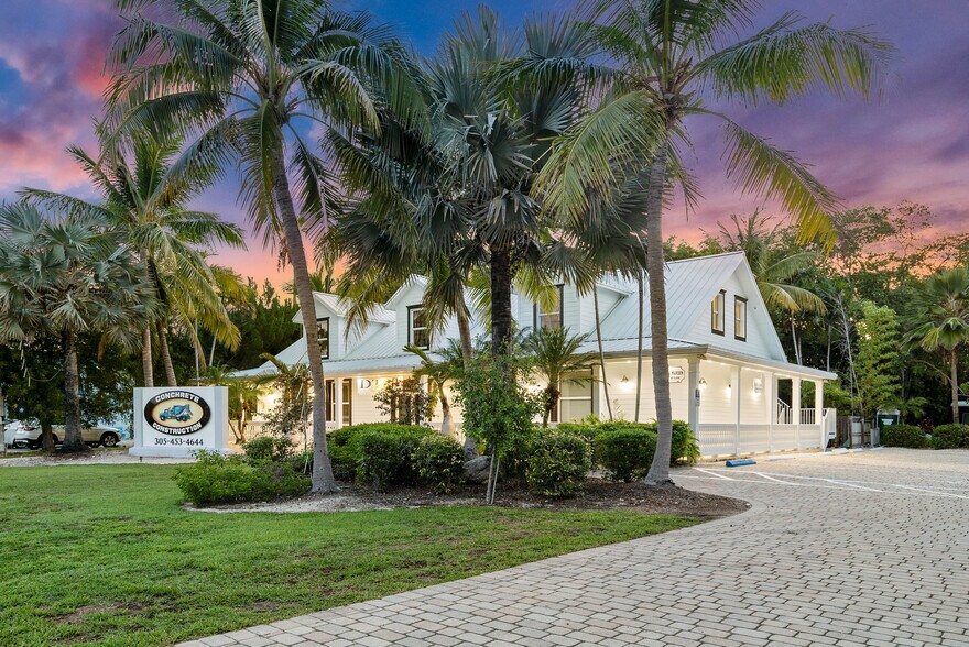 More Photos Of 102920 Overseas Hwy, Key Largo Office Residential For Sale