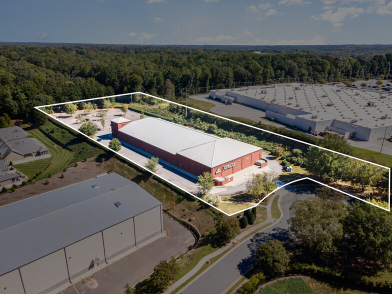 More Photos Of 10030 Callabridge Ct, Charlotte Freestanding For Sale