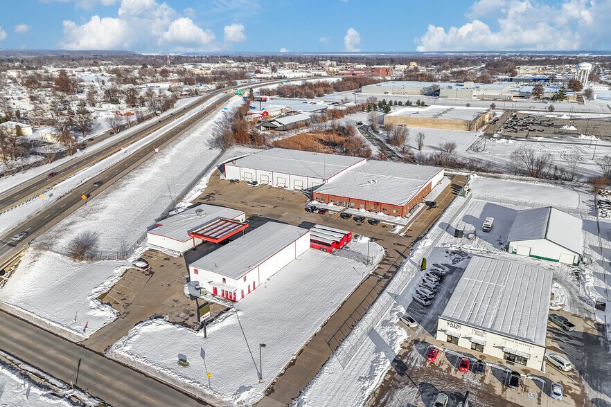 Primary Photo Of 906 Broadway St, West Burlington Industrial For Lease