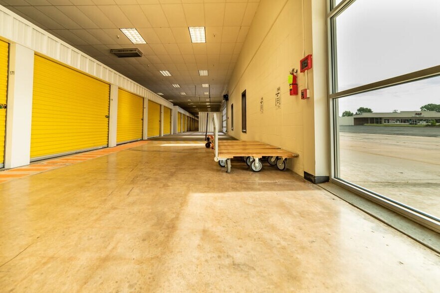 More Photos Of 708 W Kenosha St, Broken Arrow Self Storage For Sale