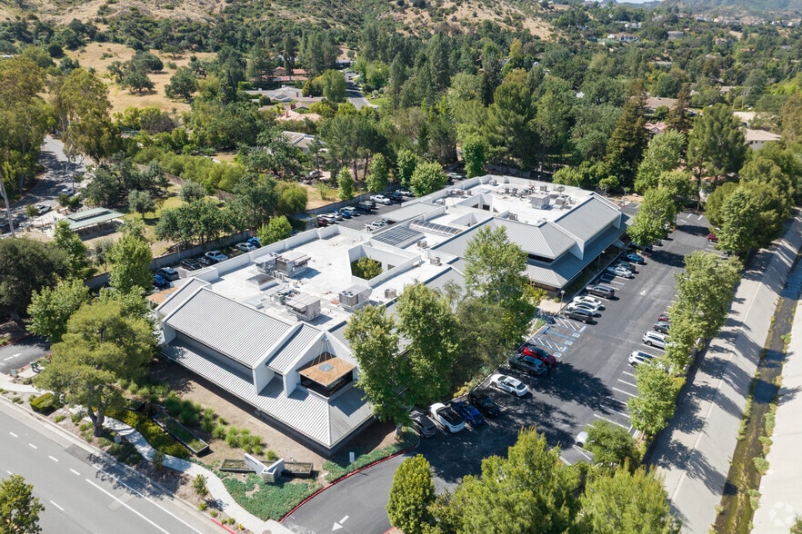 More Photos Of 31416 Agoura Rd, Westlake Village Office For Lease