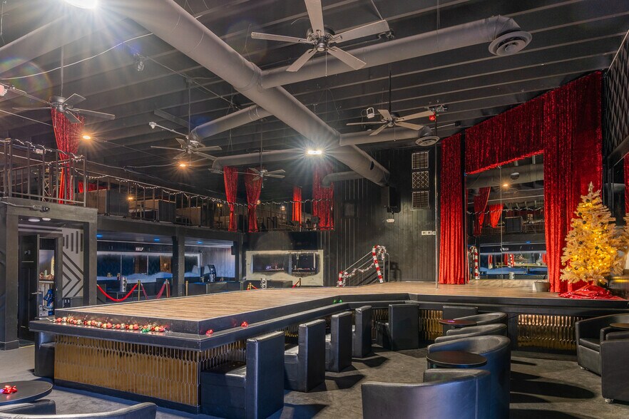 More Photos Of 124 Atando Ave, Charlotte General Retail For Sale