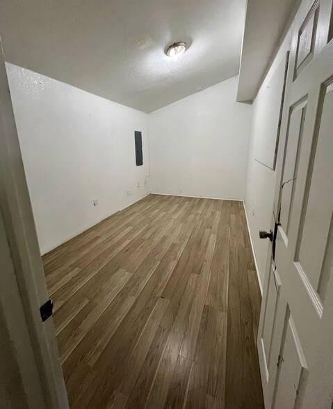 More Photos Of 6091 W Colfax Ave, Lakewood Bar For Sale