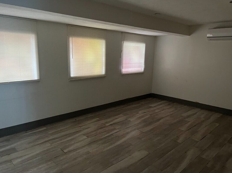 More Photos Of 3644 Victory Dr, Columbus Restaurant For Lease