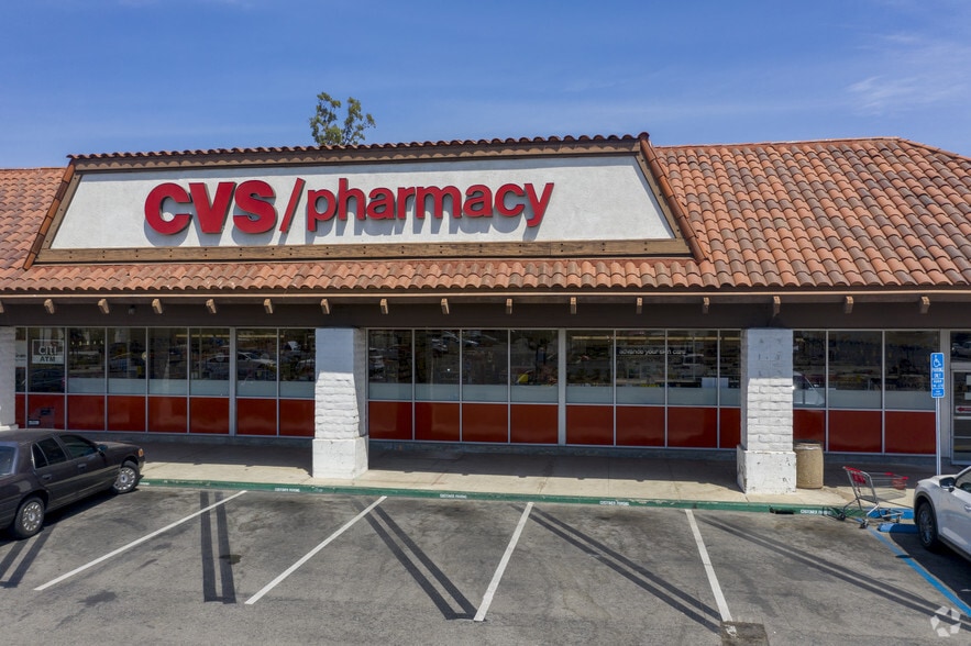 More Photos Of 3885-3977 Cochran St, Simi Valley Unknown For Lease