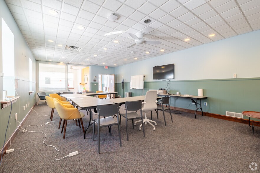 More Photos Of 744 E Squantum St, Quincy Medical For Lease