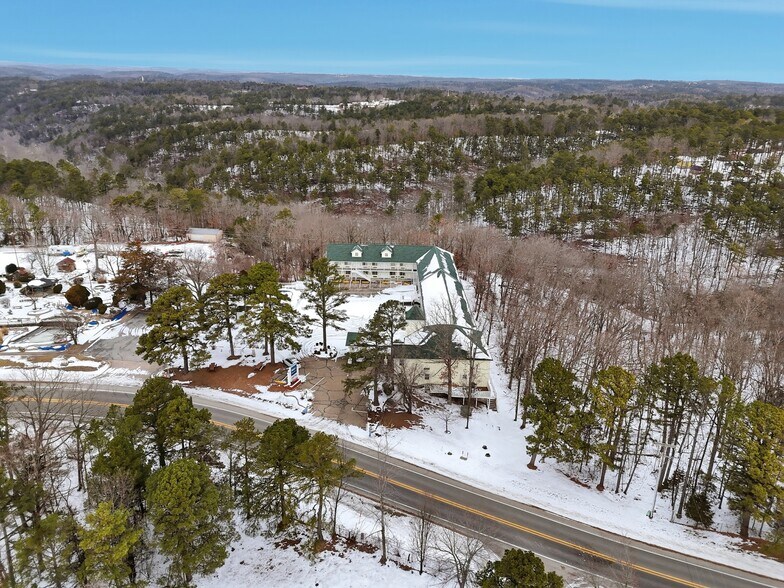 More Photos Of 3169 E Van Buren, Eureka Springs Hotel For Sale