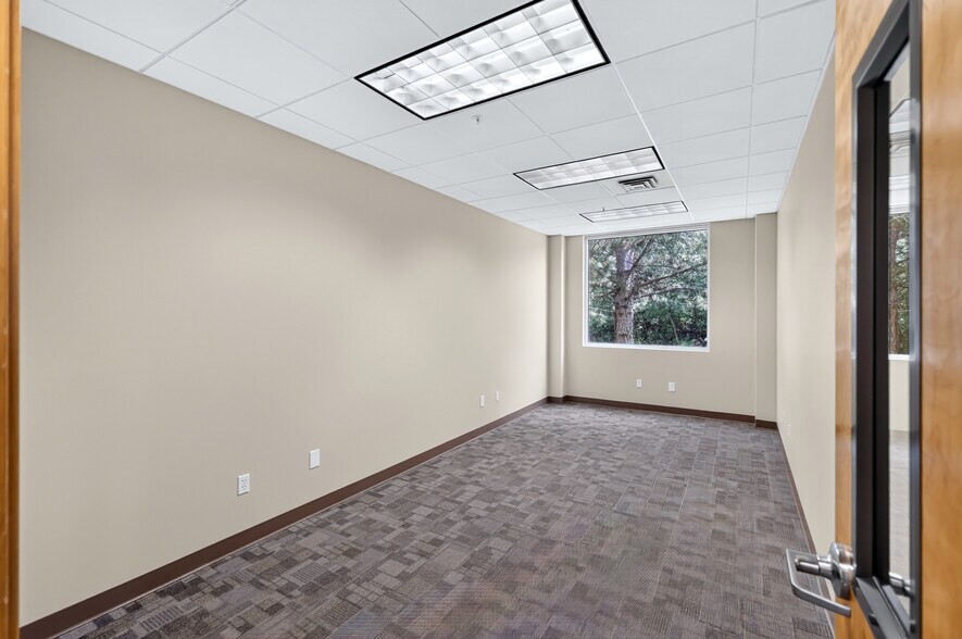 More Photos Of 2208 N Swing Ln, Liberty Lake Medical For Lease