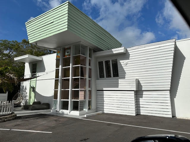 More Photos Of 1064 Broadway, Dunedin Hotel For Sale