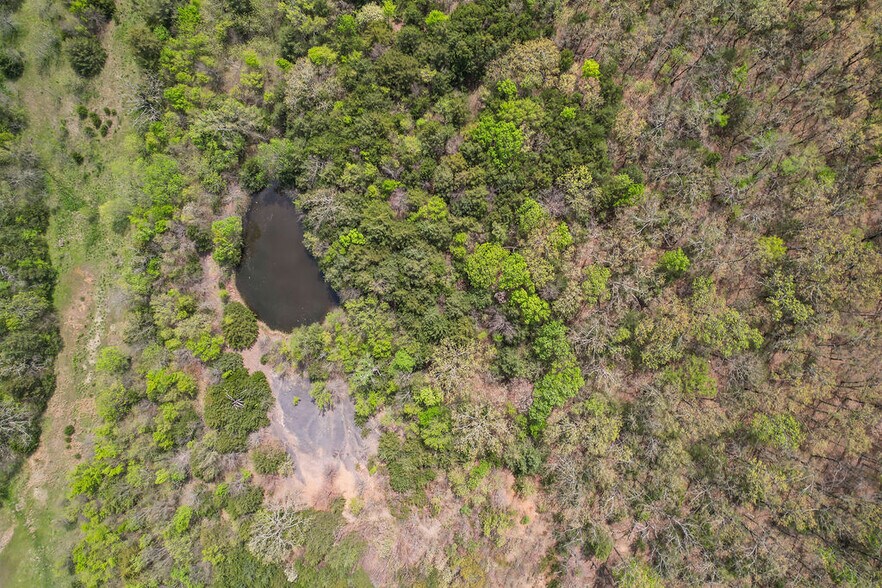 More Photos Of 10535 N Highway 59, Summers Land For Sale