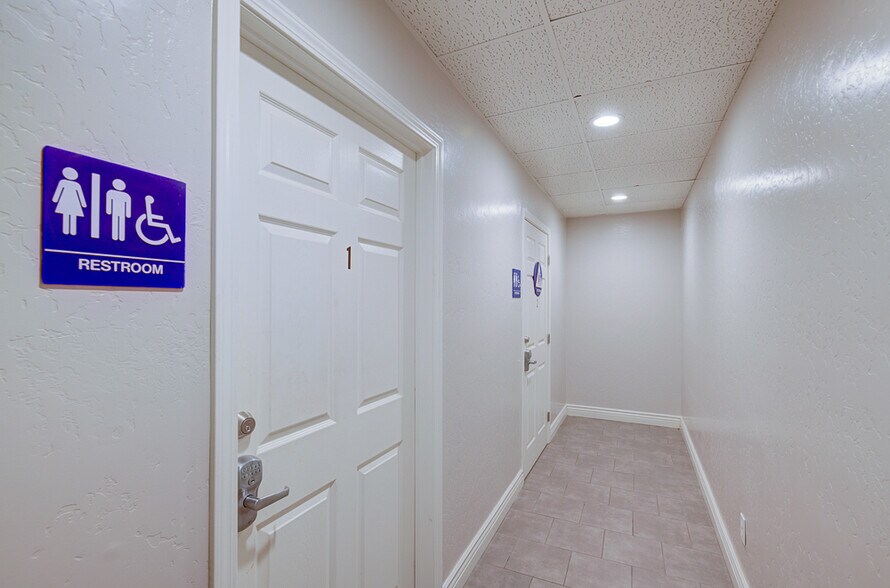 More Photos Of 190 N Van Ness Ave, Fresno Medical For Sale