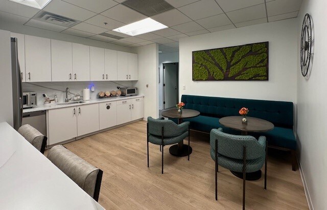 More Photos Of 100 Matsonford Rd, Radnor Office For Lease