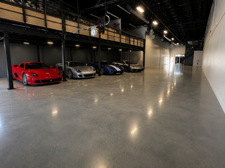 Primary Photo Of 14930 Corporate Rd S, Jupiter Warehouse For Sale