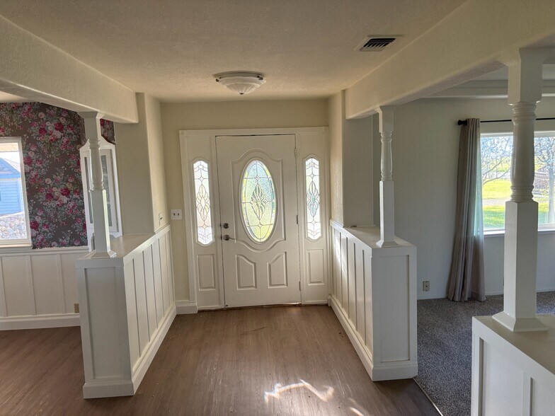 More Photos Of 3027 W Wise Rd, Lincoln Land For Sale