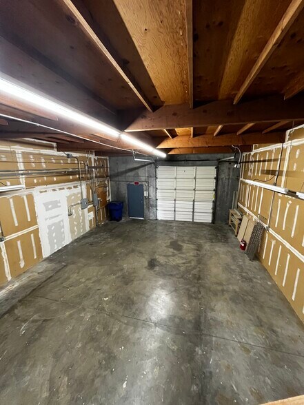 More Photos Of 100 N Hill Dr, Brisbane Light Manufacturing For Lease