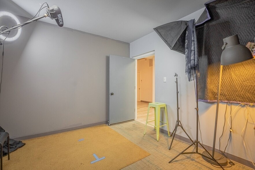 More Photos Of 48 Griffin St, McDonough Storefront For Sale