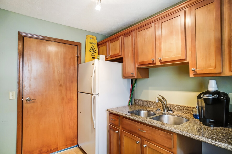 More Photos Of 4961 Cemetery Rd, Hilliard Loft Creative Space For Sale