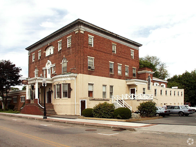 Primary Photo Of 49 N Main St, Middleboro Apartments For Lease