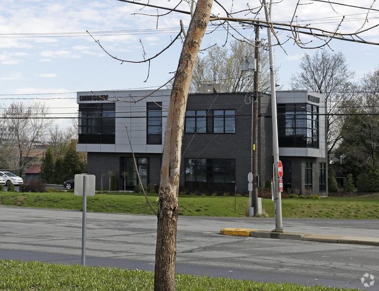 More Photos Of 4550 Boul de la Grande-Allée, Boisbriand Office For Sale