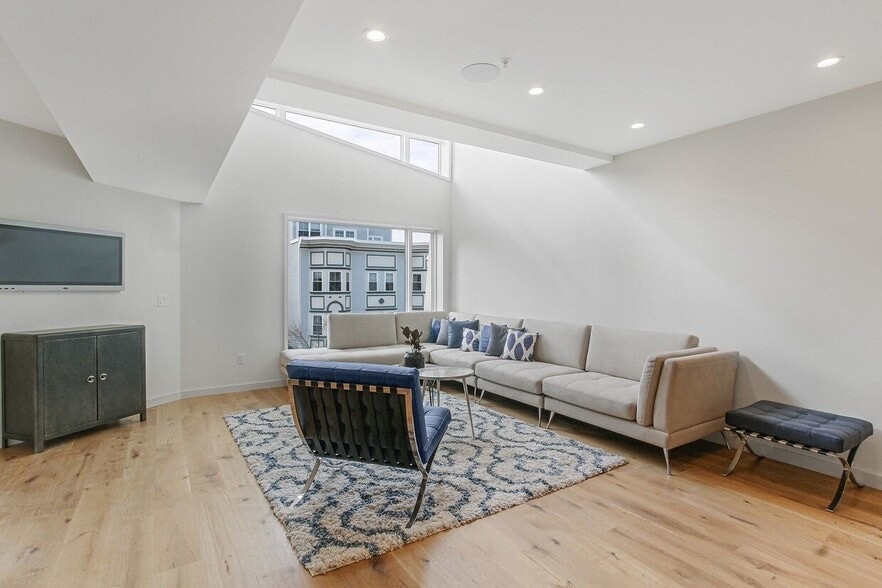 More Photos Of 362 W Broadway, South Boston Apartments For Sale