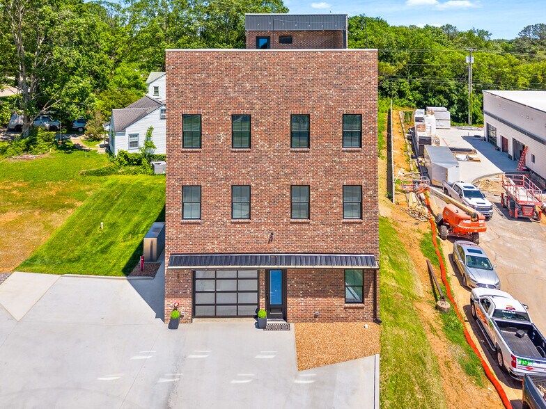 Primary Photo Of 281 Liberty Pky, Clarksville General Retail For Lease