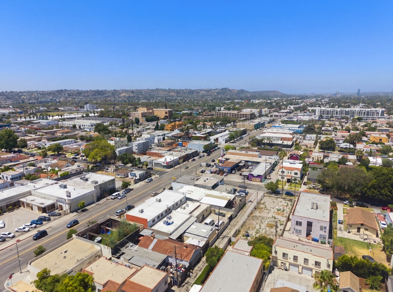 More Photos Of 3125 W Jefferson Blvd, Los Angeles Restaurant For Sale