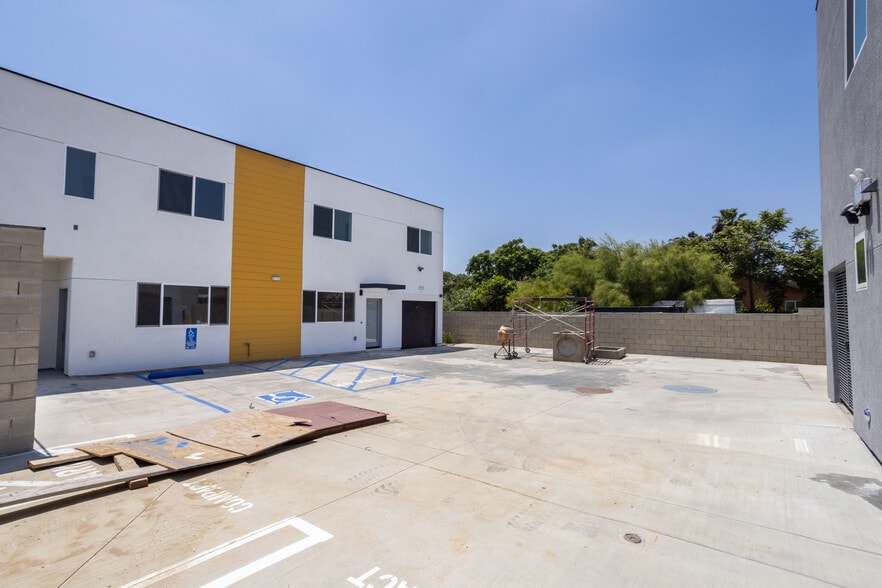 More Photos Of 12647-12649 N Bradley Ave, Sylmar Apartments For Sale