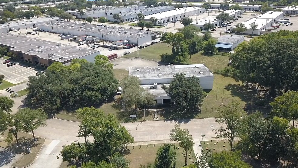 More Photos Of 740 Bradfield Rd, Houston Light Distribution For Lease