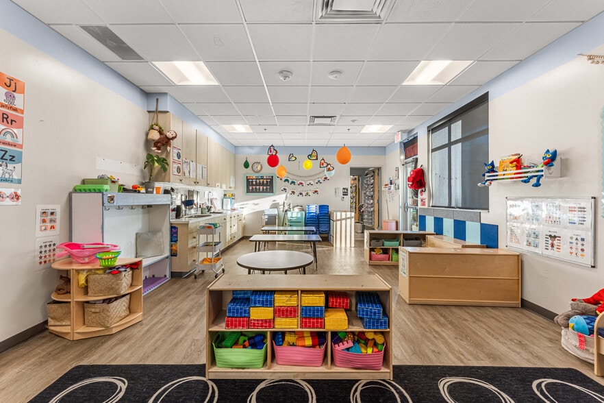 More Photos Of 1001 S Sentinel Ln, Meridian Daycare Center For Sale