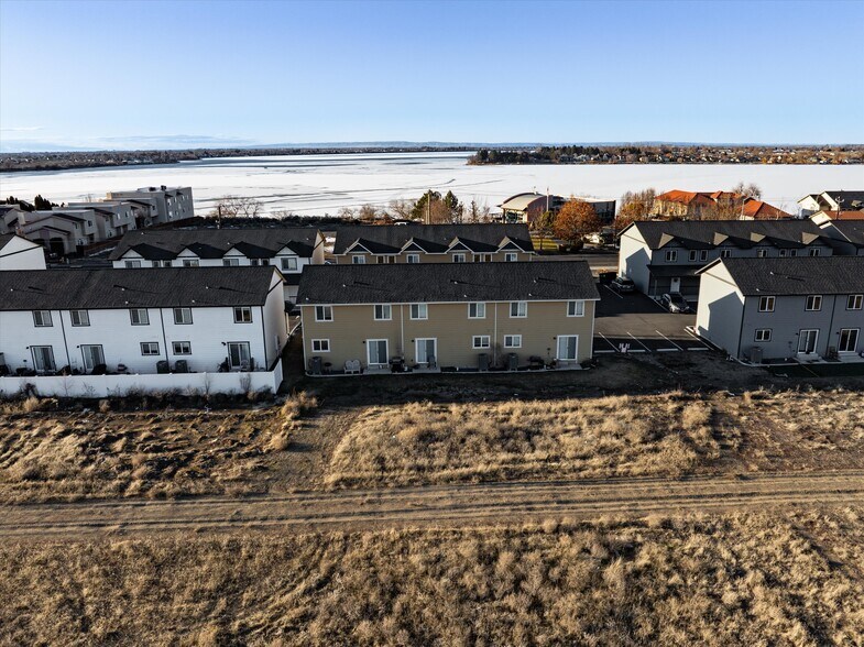 More Photos Of 2729 W Marina Dr, Moses Lake Apartments For Sale