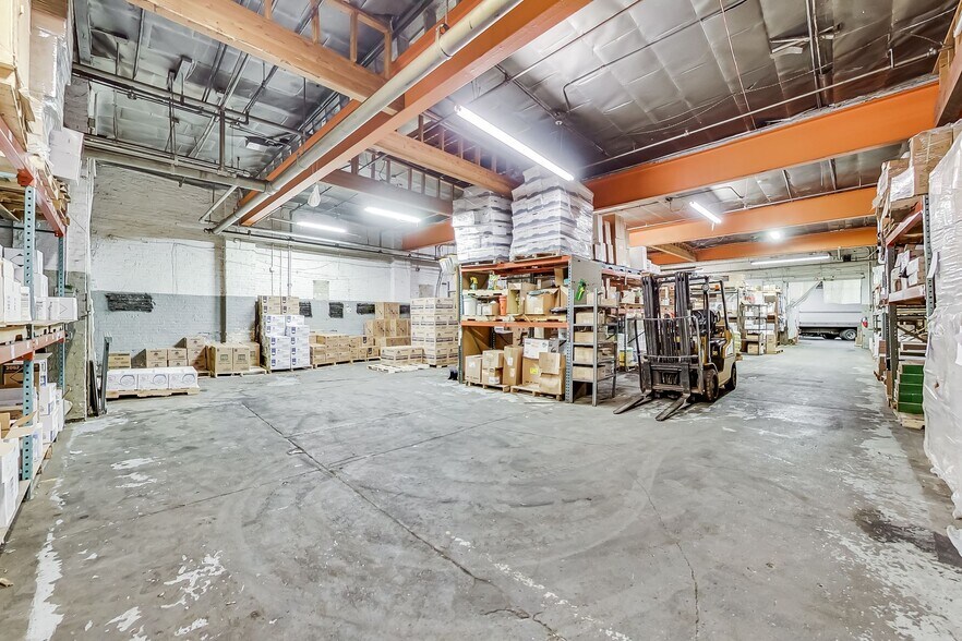 More Photos Of 2525 S Wabash Ave, Chicago Industrial For Sale