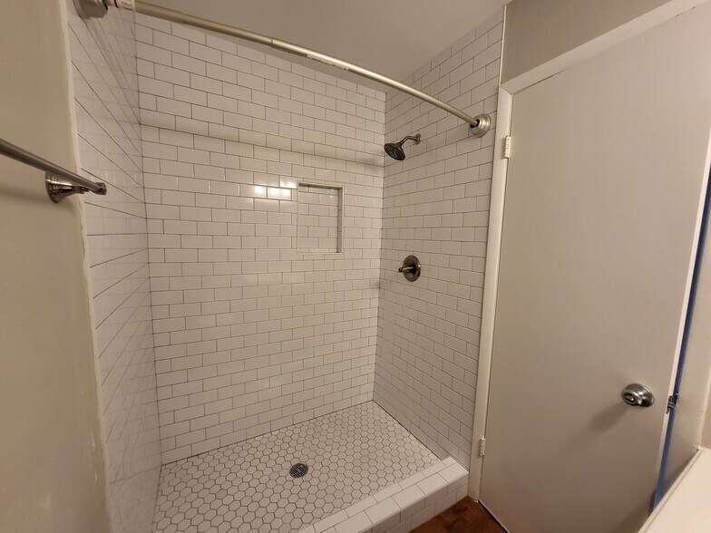 More Photos Of 1357 Kingsley Ave, Orange Park Apartments For Sale
