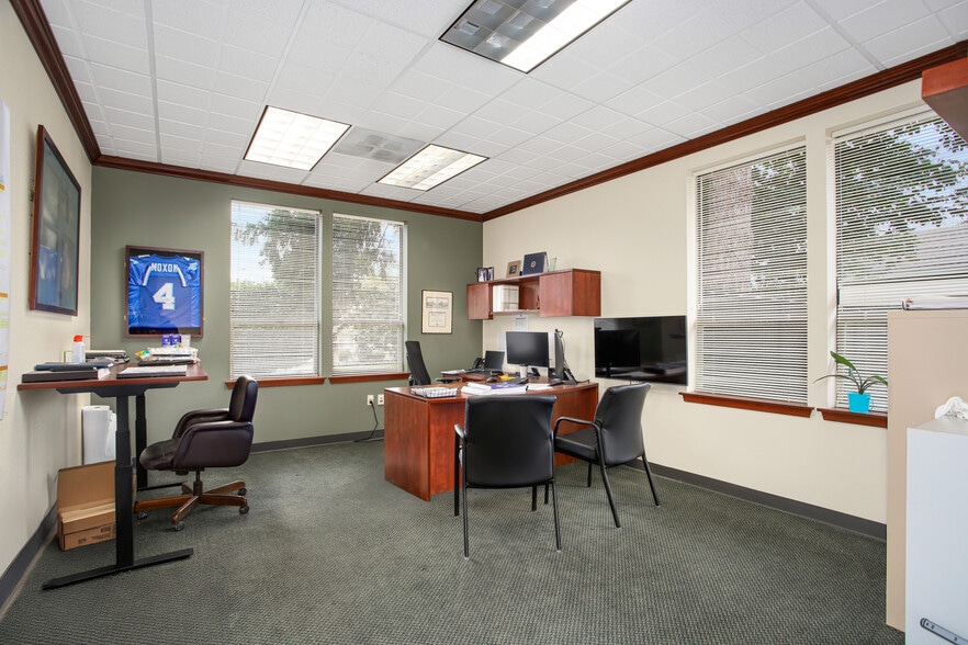 More Photos Of , Spanaway Office For Sale