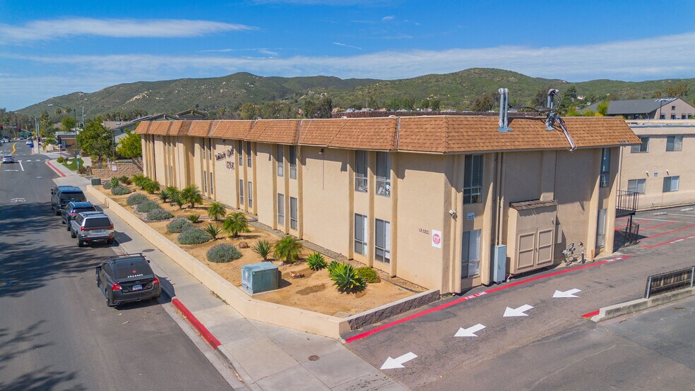 More Photos Of 12430 Oak Knoll Rd, Poway Apartments For Sale