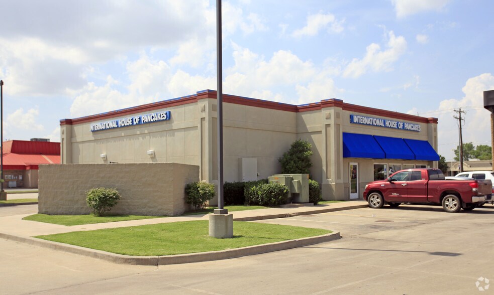 More Photos Of 4125 W Owen K Garriott Rd, Enid Restaurant For Sale