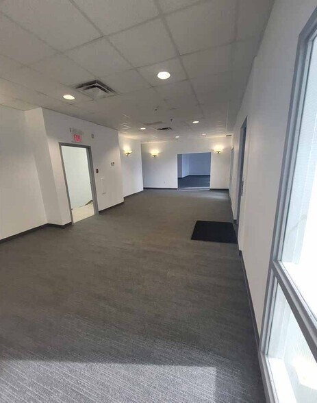 More Photos Of 1851-1855 94 St NW, Edmonton Research And Development For Lease