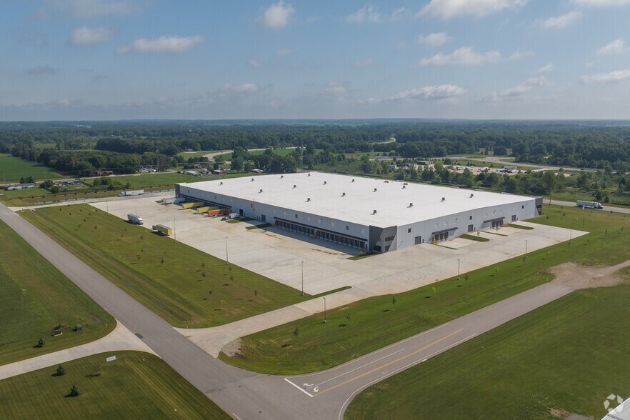More Photos Of 22049 Innovation Dr, Elkhart Warehouse For Lease