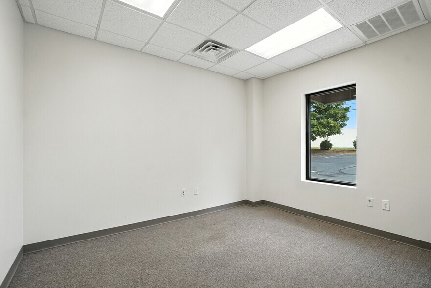 More Photos Of 133 Island Ford Rd, Statesville Office For Lease