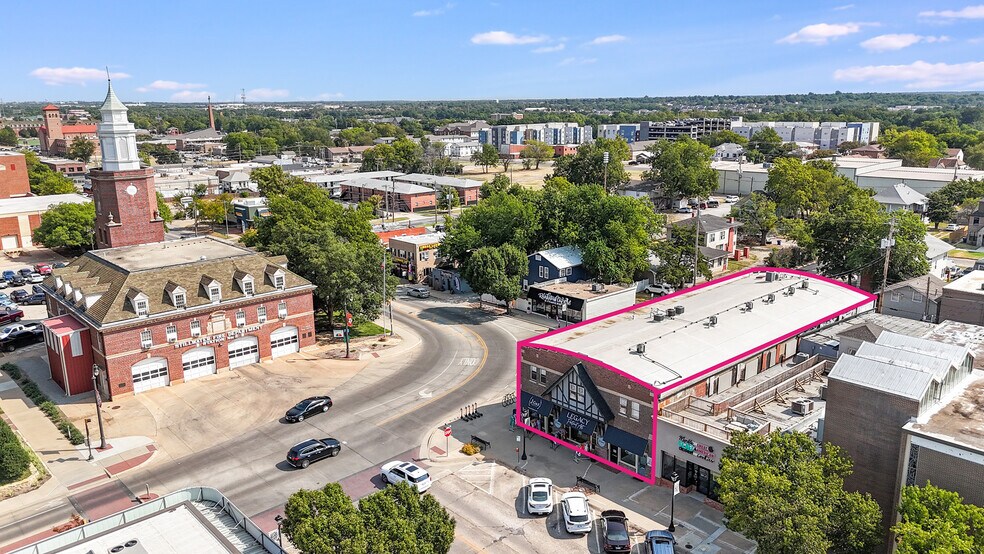 More Photos Of 225 S Knoblock St, Stillwater Storefront For Sale