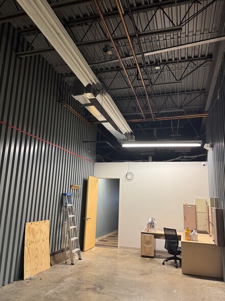 More Photos Of 3500-3560 Park Center Dr, Dayton Flex For Lease