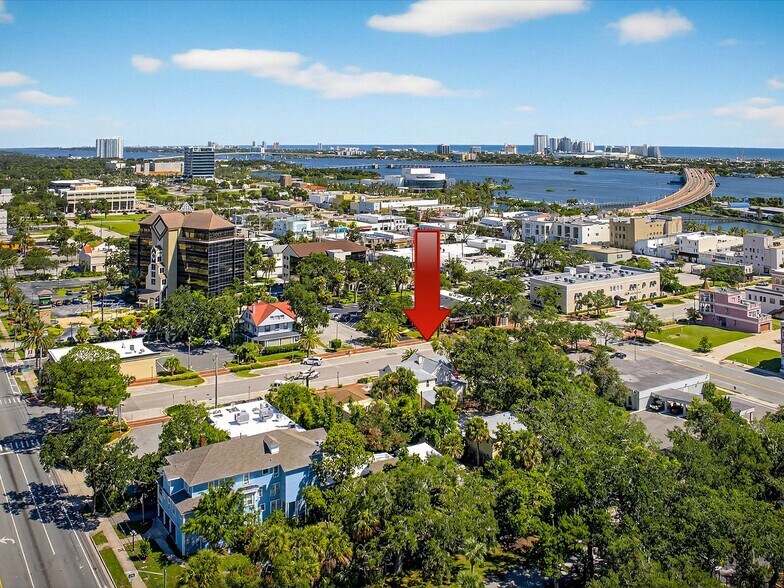 More Photos Of 219 Magnolia Ave, Daytona Beach Storefront Retail Residential For Sale