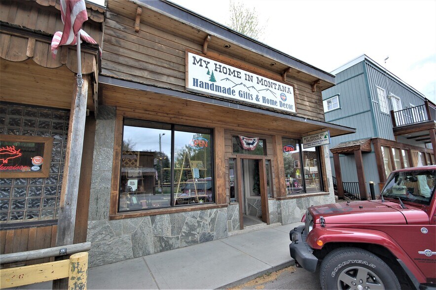 123 W Main St  