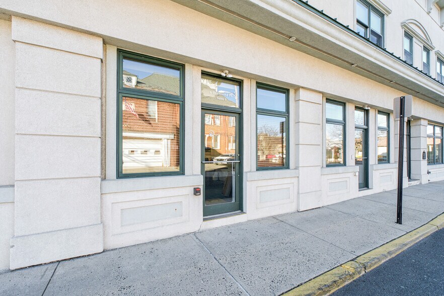 More Photos Of 6 Drummond Pl, Red Bank Office For Lease