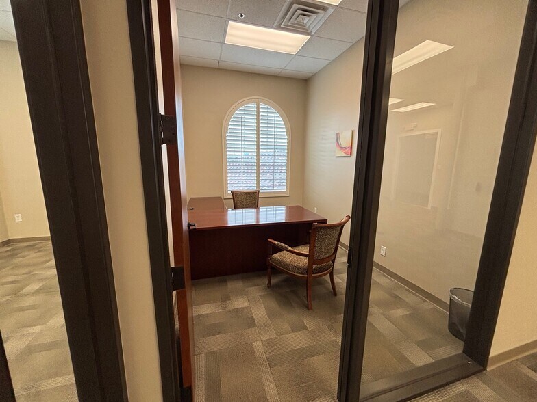 More Photos Of 7709 San Jacinto Pl, Plano Loft Creative Space For Sale