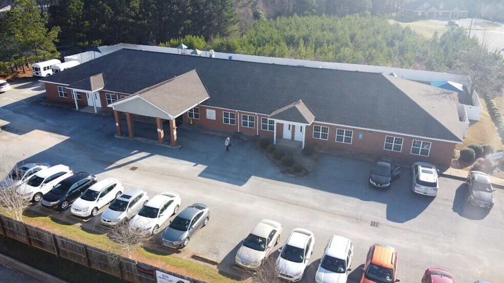 More Photos Of 7572 Kayne Blvd, Columbus Daycare Center For Lease